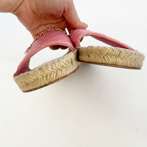 Chanel Pink Quilted Leather Chain CC Logo Espadrille Slide Sandals EU 38 - Picture 10 of 14